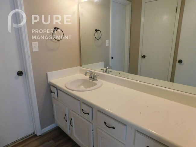 Building Photo - 755 Cahaba Manor Trail