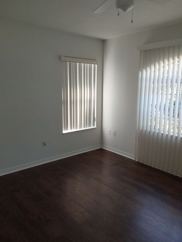 Building Photo - 9 Rainbow Ln