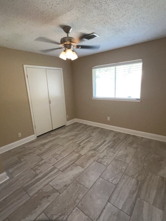 Building Photo - 7702 Tierra Verde Dr