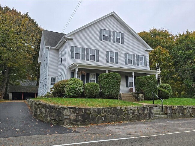 Primary Photo - 186 Beach St