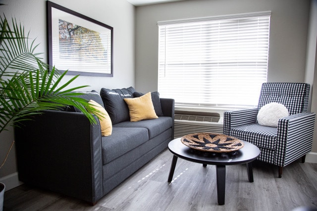 Building Photo - 2700 Gracy Farms Ln