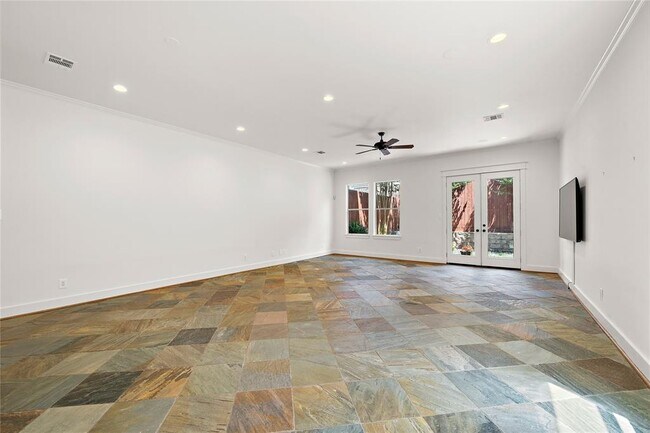 Building Photo - 4408 Dickson St