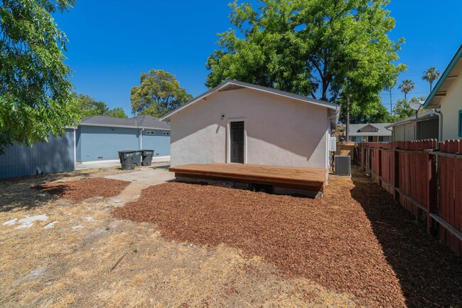 Building Photo - BEAUTIFUL REMODELED HOME IN SACRAMENTO NEA...