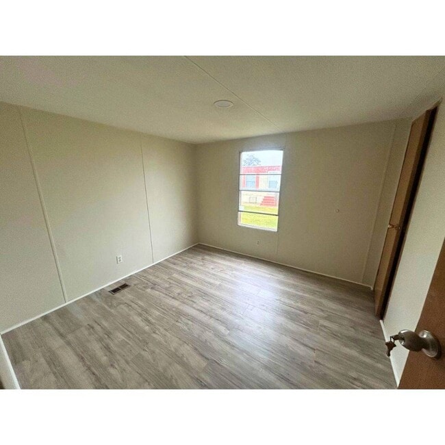 Building Photo - 308 Reid Ct