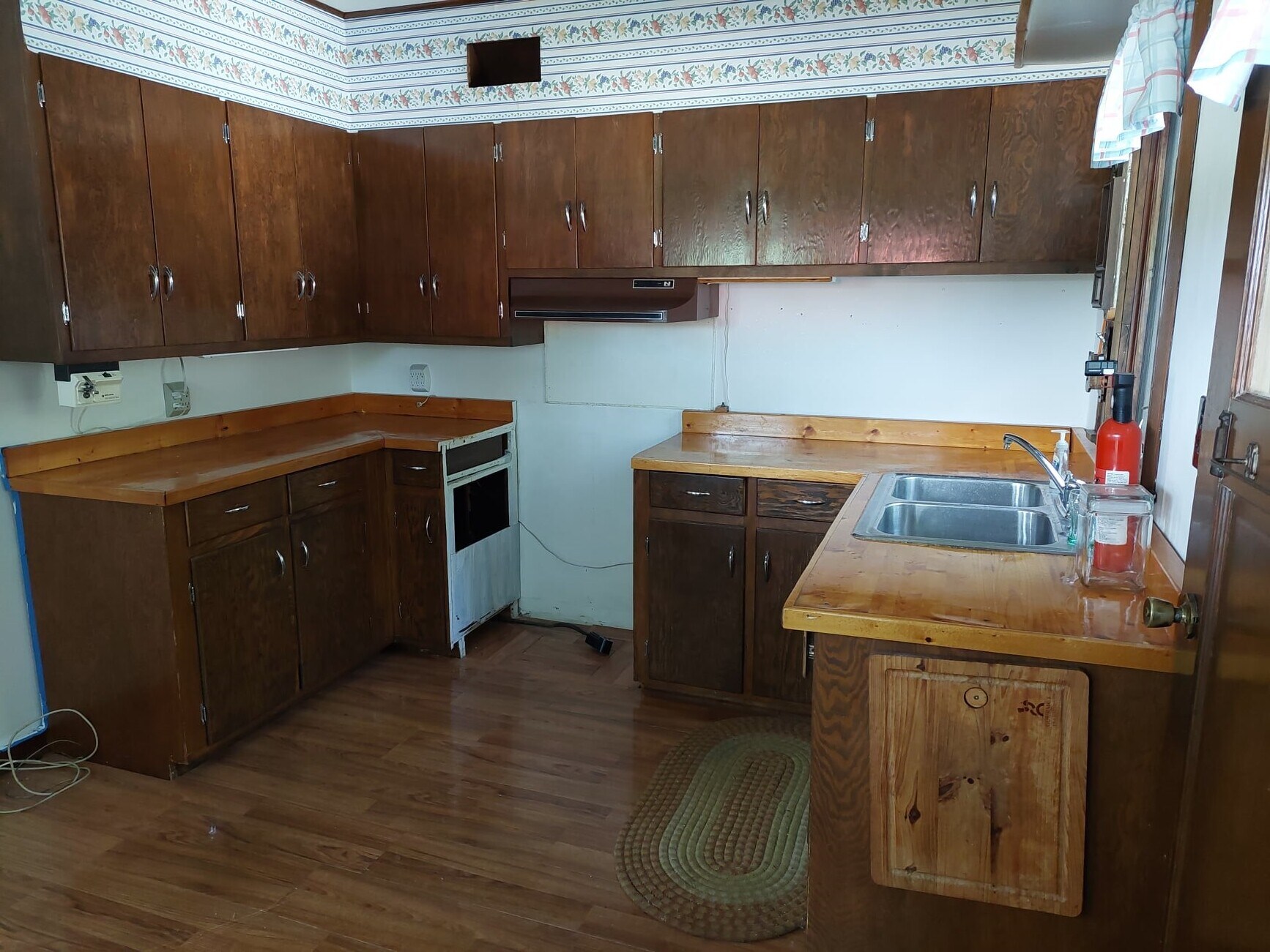Kitchen 1 - 105 N Delavan St