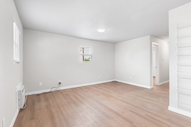 Building Photo - 901 N Gaskill St