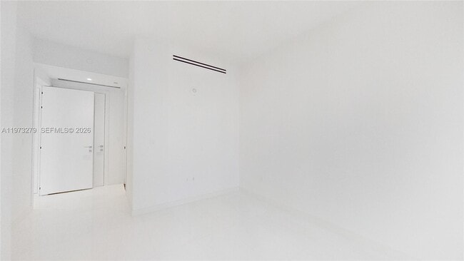 Building Photo - 300 Biscayne Blvd Way