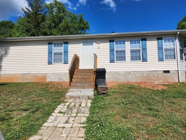 Building Photo - Nice 3BD/2BA Modular home near Lowes in Sylva available 5/1/26 for year long lease