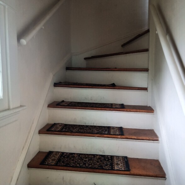 Building Photo - 29 Ogden St