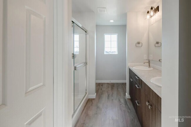 Building Photo - 812 Strike Eagle St