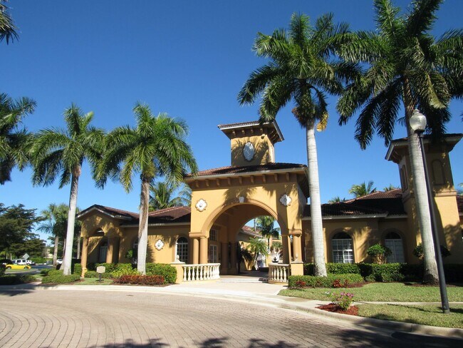 Building Photo - Furnished 2 bedroom 2 bathroom condo