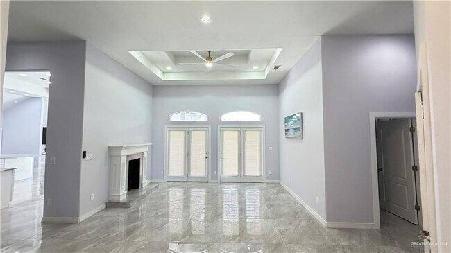 Building Photo - 30 Lilac Ave