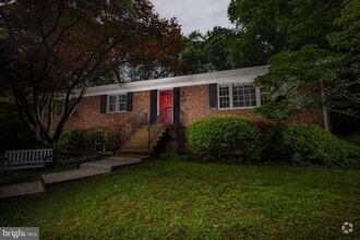 Building Photo - 9908 Minburn St