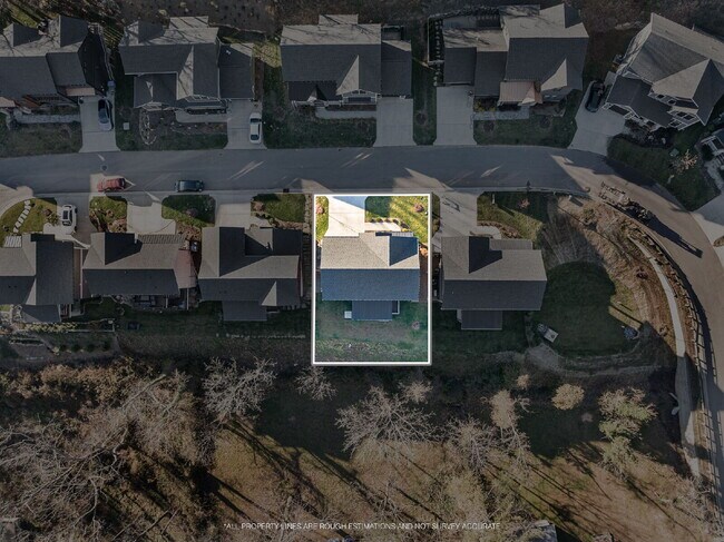 Building Photo - Fully Furnished | Asheville Area | 3–12 Month Leases Available