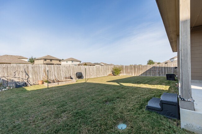 Building Photo - 259 Creekview Way