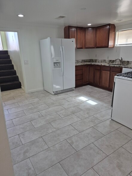 Kitchen - 1600 Tabor St