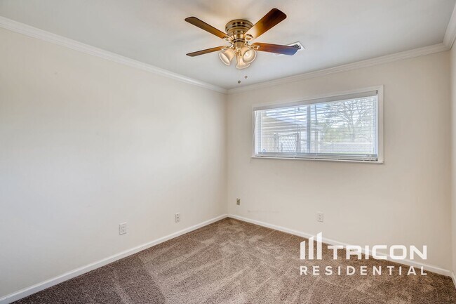 Building Photo - 8127 Twin Hills Dr