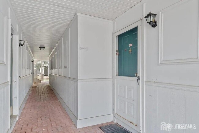 Building Photo - 251 Kempsey Dr