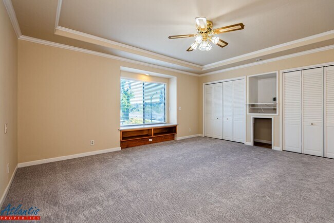 Building Photo - Beautiful Home | Desirable Location