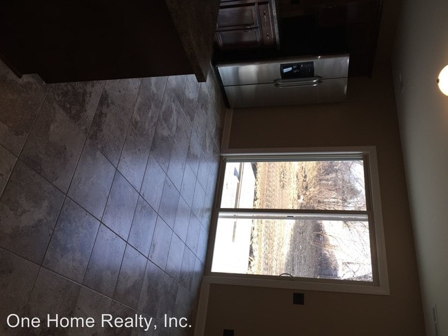 Building Photo - 6119-6121 Pinto Ln