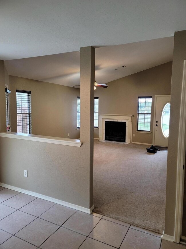 Building Photo - 4554 Northpointe Pl