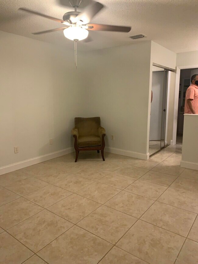 Building Photo - 4212 Palm Bay Cir
