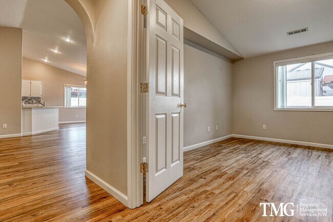 Building Photo - Charming Ranch in Desirable East County with Private Fenced Yard