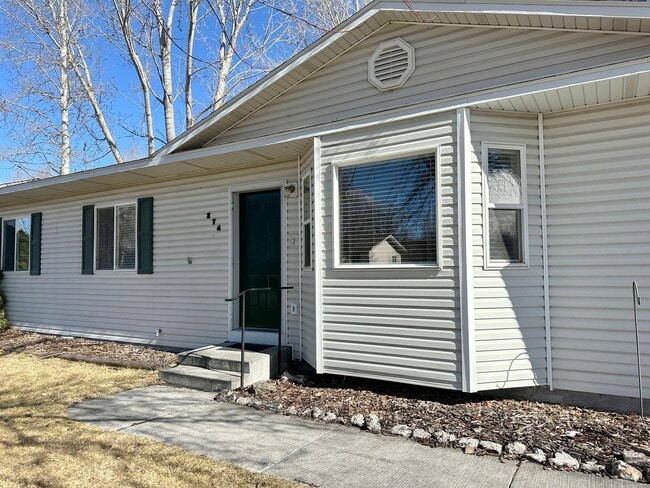 Building Photo - Cute Home For Rent In Rexburg