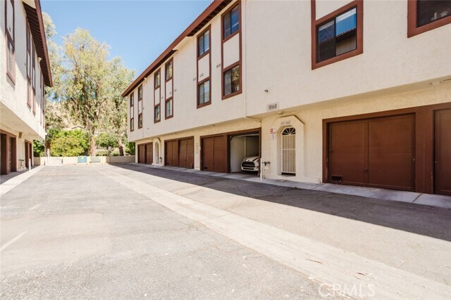 Building Photo - 18168 W Sundowner Way