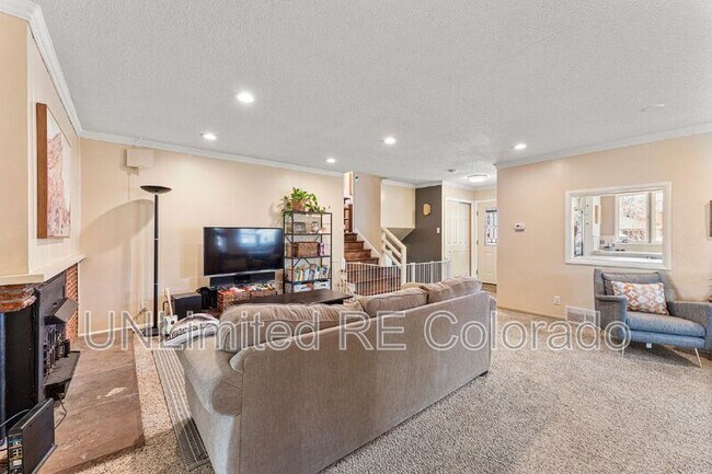 Building Photo - 303 Brentwood St