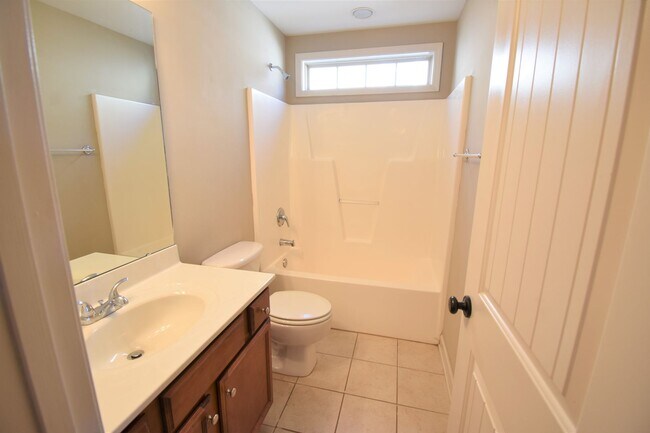Building Photo - 3871 Glencorra Dr