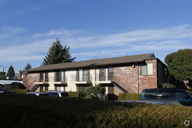 Building Photo - Pennington