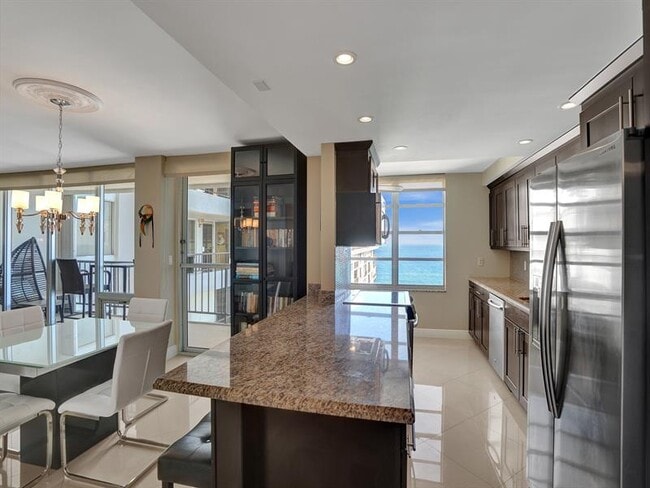 Building Photo - 4280 Galt Ocean Dr