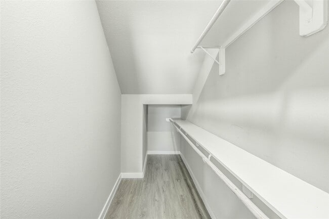 Building Photo - 8157 Tate St