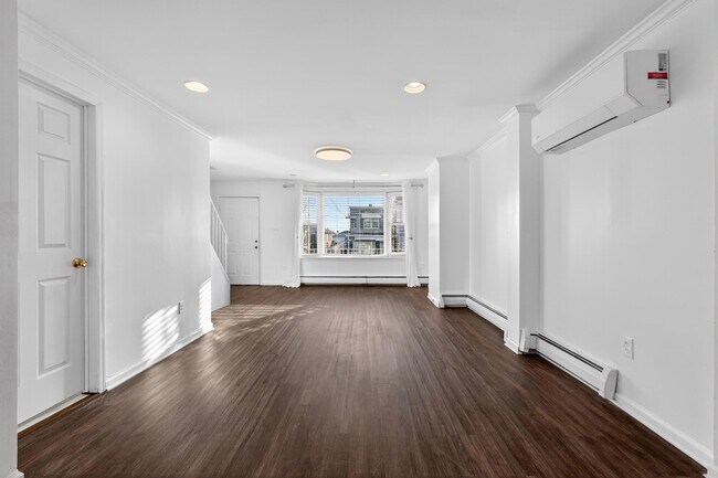 Building Photo - 104 McAdoo Ave