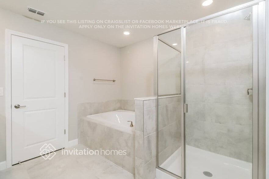 Building Photo - 2875 Gridiron Garden Isle