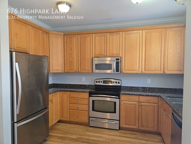 Building Photo - 676 Highpark Ln