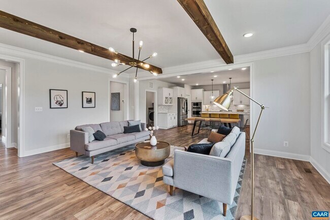 Building Photo - 598 Bleeker St