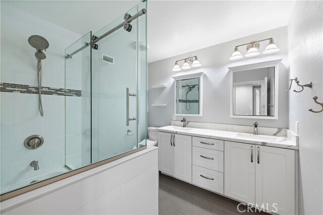 Building Photo - 24701 Eloisa Dr