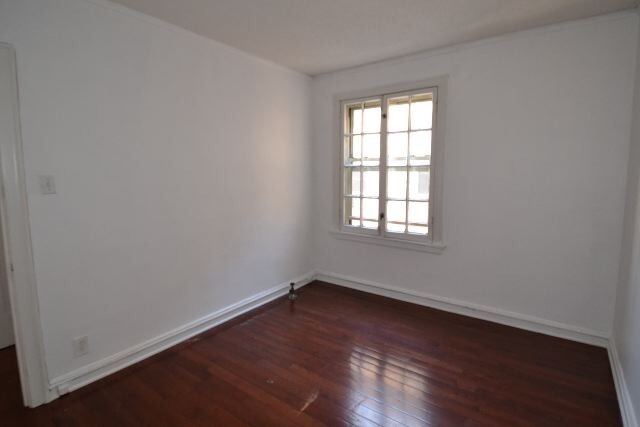 Building Photo - 547 W Surf St