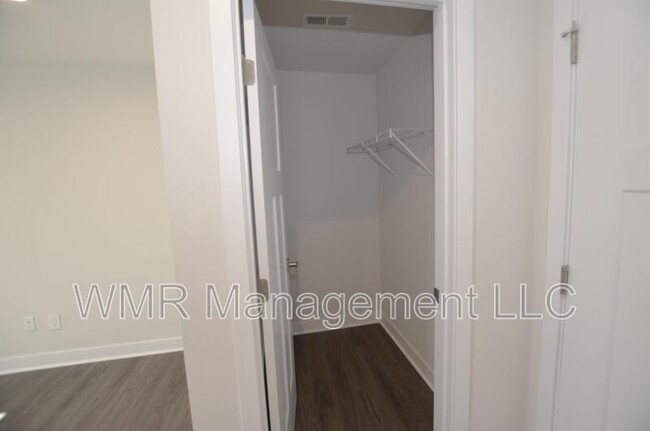 Building Photo - 1122 Newell Towns Ln