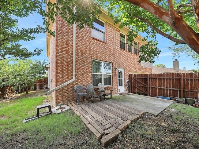 Building Photo - 5004 Rain Forest Dr