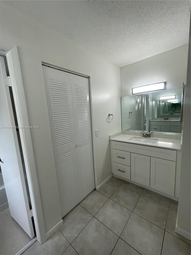 Building Photo - 12370 SW 52nd Pl