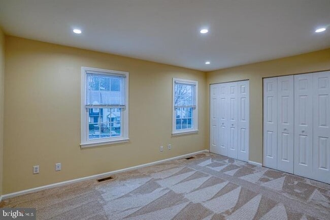 Building Photo - 807 Stockbridge Dr