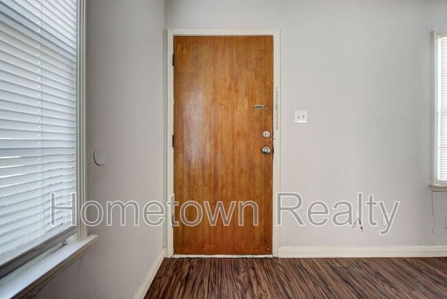 Building Photo - 432 Babb Dr