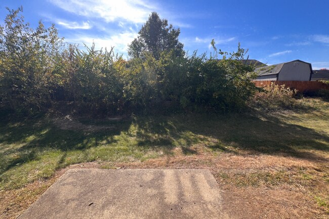 Building Photo - 2B1b Apartment Sublease Available at Cheswick Village