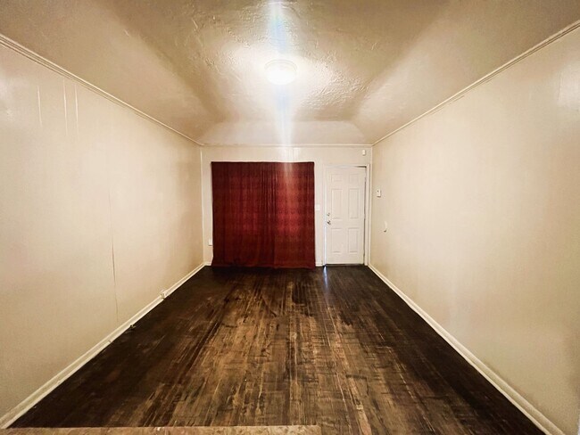 Building Photo - 1033 SW 63rd St