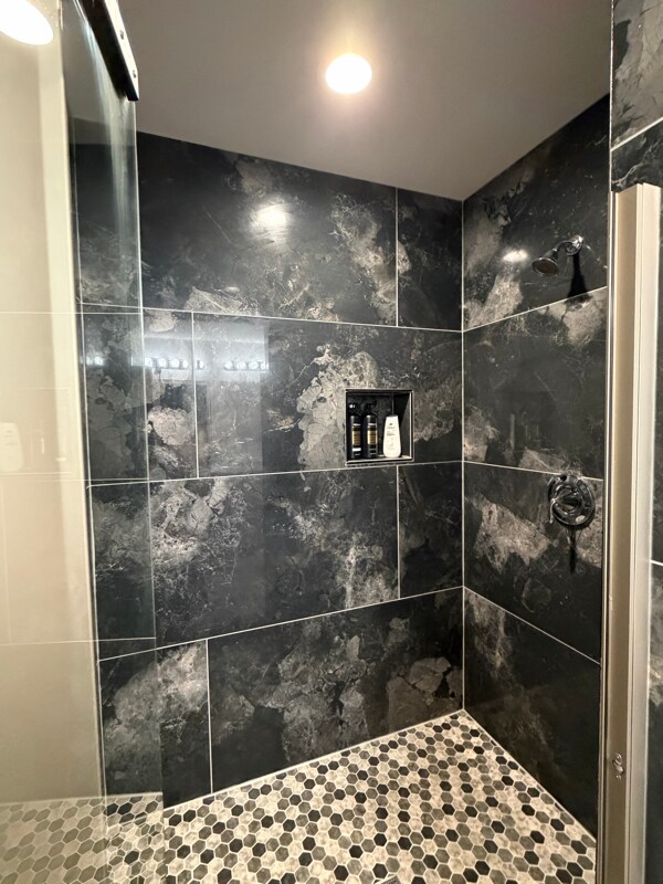 Building Photo - 185 Truman Dr