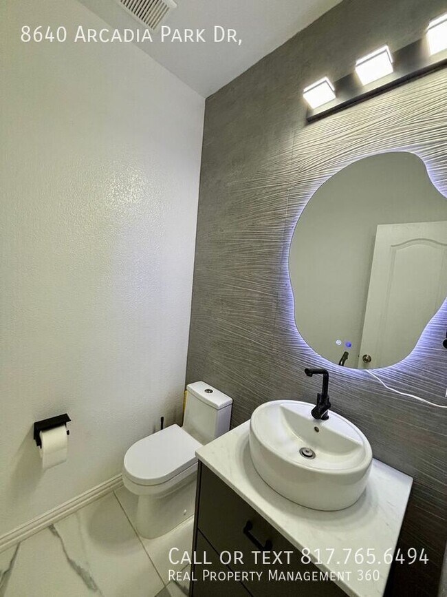 Building Photo - 8640 Arcadia Park Dr