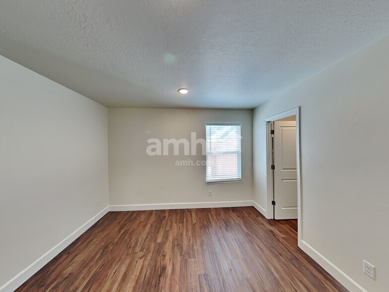 Building Photo - 6042 W Copper Hawk Dr